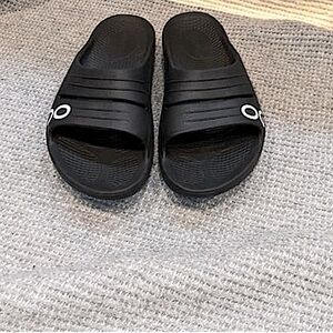 Oofos Sport Slide Sandals Black Size 3 Men's 5 Women's